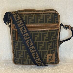 Fendi Vintage Zucca shoulder/crossbody Canvas bag. Unisex.